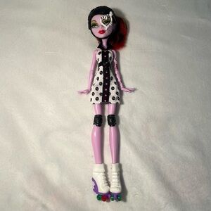 VTG Operetta Skultimate Roller Maze Monster High Doll Gen 1 2012